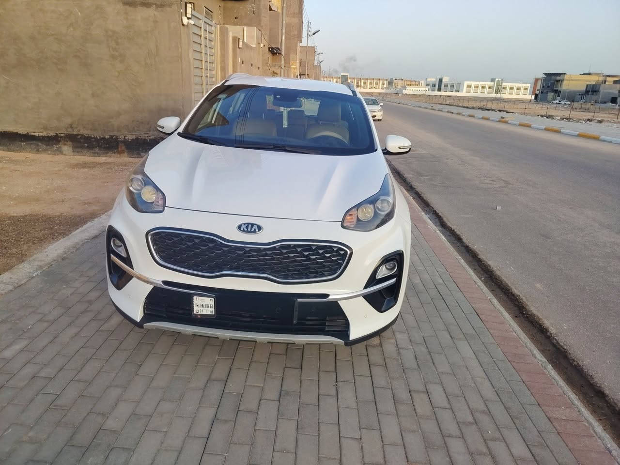 سبورتج 2019 خليجي  رقم بغداد بعدها على نظافة و وضع الشركة بلادية مكفوله باسمي السياره سنويه مجدده ل 2031 
المواصفات : 
مكينه ٢٠٠٠ دوش
مدخل usb aux
تحكم مقاعد كهرباء
تحكم مقود
مقاعد جلد
انوار نهارية
5 ويل كب 
كامره 
بصمة عدد 2
دخول بدون مفتاح بصمه 
مري شفط 
حساسات امامي وخلفي 
شاشه لمس
جاهزه السياره اي نقص مابيه ماشيه 105 الاف
ارضيه جلد
تبريد قطعتين
السعر خاص
 او التواصل على الرقم
*********** علما عليه واتساب
