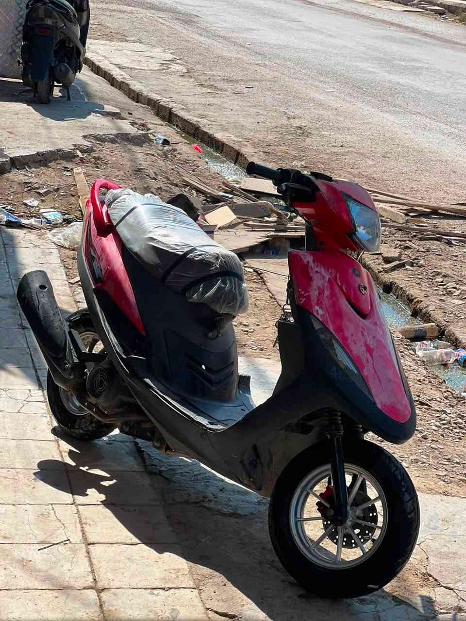 سلام عليكم دراجه ماكس بلاديه دراجه جديده وحلوه مكاني ديالى بعقوبه السعر اتصل ***********🩷
