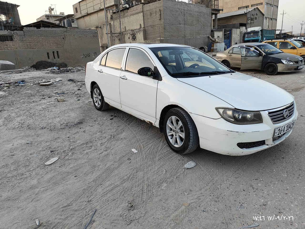 السلام عليكم
سياره ليفان 620 موديل 2012 بيهه ضربه جاملغ امامي جهة السايق والبقيه كفاله عامه مكينه كورلا وكير عادي مكفولات تخم تاير جديد باتري جديد تبريد شغال خير من الله  حداديه 75%    السعر 42 وبيهه مجال للشراي 

للاستفسار الاتصال على الرقم ***********

او مراسلة الصفحه
