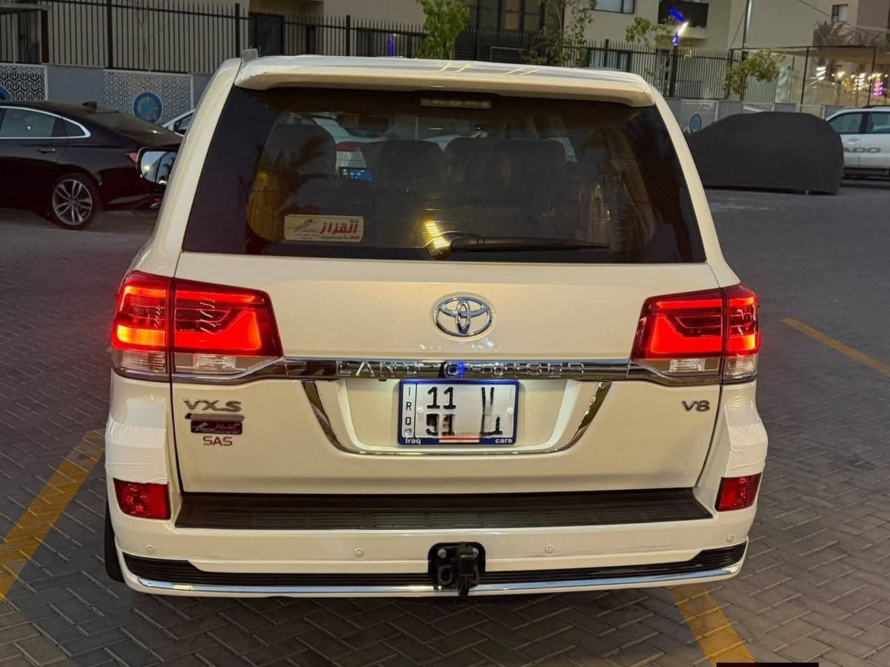 سلام عليكم لاندكروز فول مواصفات  موديل ١٩ جديده جدٱ السياره بدون حادث محرك ٨ سلندر ماشيه ٨٠ تقريبا السعر 500 
رقم صاحب السيارة للاستفسار ***********
