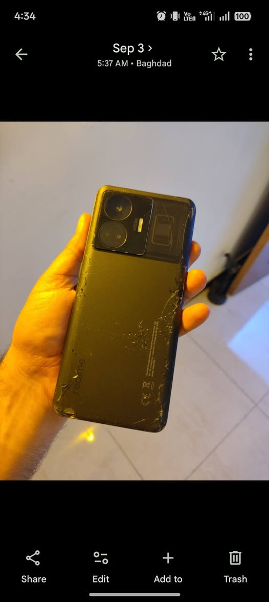 ريلمي gt 3 شحن 240 واط 😁 شاشة 2kخيالية
تردد (144 ) هرتز ركز ذاكرة ( 1 تيرا ) 
يعني مواصفات جهاز فلاكشب ومعالج راقي تلعب اي لعبة باعلى دقة تصوير راقي جهاز نظيف جدا بس الضهر بي كسور فقط اني حاليا غلفته حماية شباب السعر 400 مكاني بغداد م الصدر
توصيل ماعندي بدون مراوس الشراي يجي خاص لو واتساب  واني بخدمة الطيبين
***********

نص مكتوب في الصور:
- Sep 3 > 5:37 AM • Baghdad
- حول الجهاز المعالج Snapdragon 8+ Gen 1 Mobile Platform البطارية 4600 مللي أمبير في الساعة (نموذجية) RAM 16.0 غ.ب + 4.00 غ.ب الكاميرات أمامية 16MP خلفية 50MP+8MP+2MP إصدار البرنامج RMX3709_16.0.5.1010 (EX01) معزز الأداء Flux Engine الشاشة 6.74 بوصة الطراز RMX3709 الإصدار المعلومات القانونية الحالة دليل المستخدم برامج تحسين التجربة
- 4:33 Vo LTE 4G+ 100 Sep 3 5:38 AM • Baghdad GT3 240W realme UI 7.0 الإصدار مُحدّث 5:38 مساحة التخزين 57.6 غ.ب / 1.00 ت.ب اسم الجهاز realme GT3 240W المعالج Snapdragon® 8+ Gen 1 Mobile Platform البطارية 4600 مللي أمبير في الساعة (نموذجية) RAM 16.0 غ.ب + 4.00 غ.ب الكاميرات أمامية 16MP خلفية 50MP+8MP+2P Share Edit Add to Trash