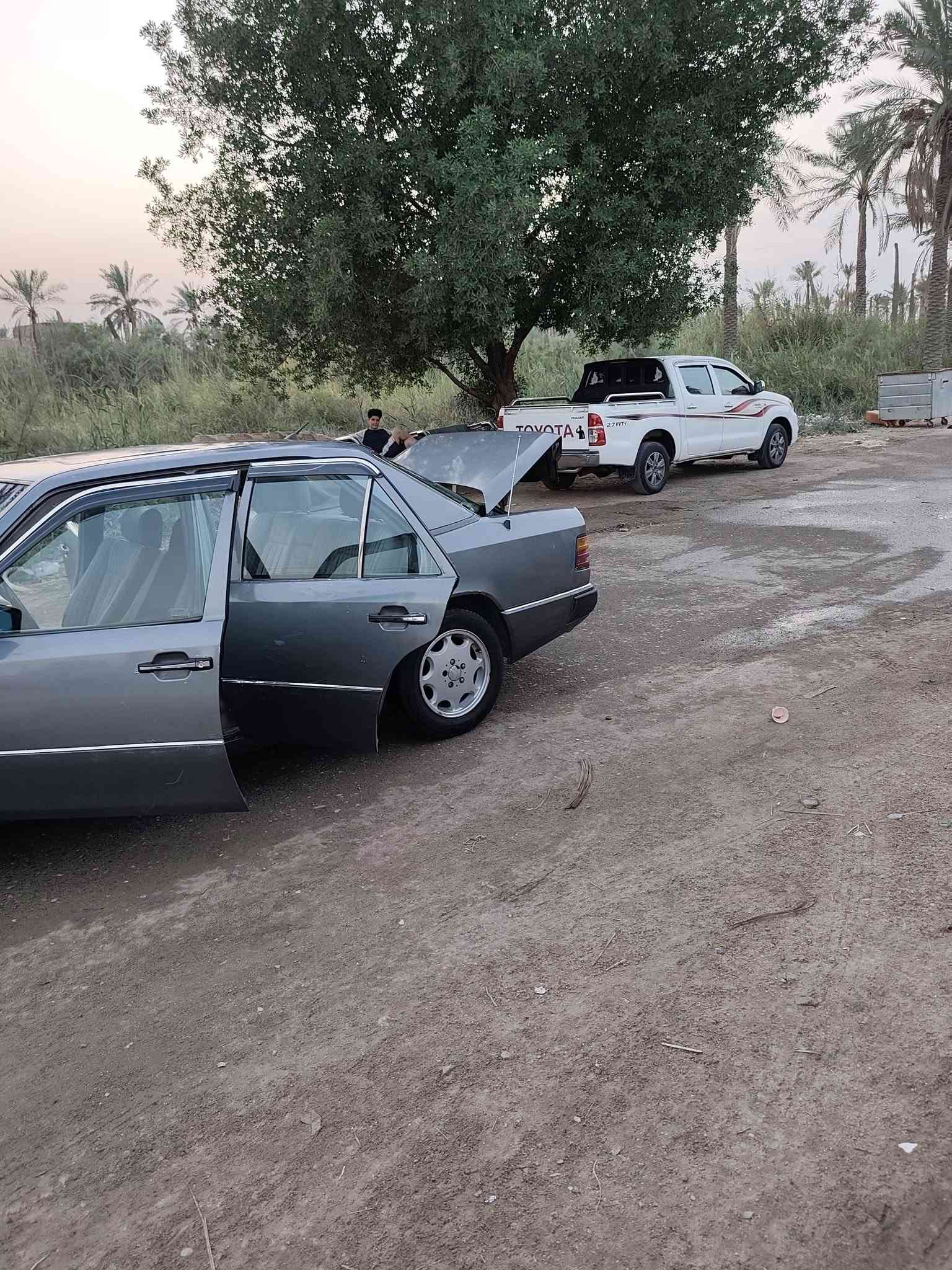 مرسيدس ١٩٩٠ • مكينة ٣٠٠٠ • رقم بغداد