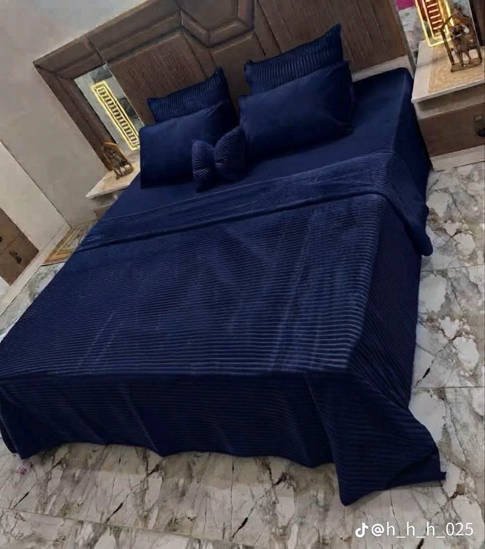 فرشة قماش خاولي 
يوجد خدمة توصيل الاستفسار خاص وتساب رسلوهم ***********

نص مكتوب في الصور:
- @h_h_h_025