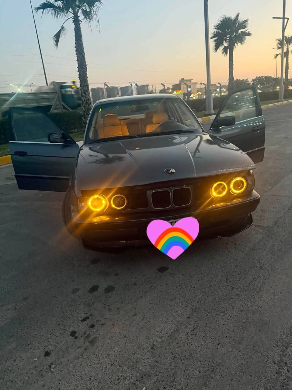 رقم نينوى تحويل ثاني يوم
بي ام 525 موديل1989 

ويل صقر 

طخم تاير جديد 

تبريد ثلج 

كير كفاله

محرك كفاله 

سبايدر M

دواخل جلد اوف وايت 

لايت ساور 

لد داخلي 

السياره جديده بمعنه الكلمه كلش حلوه

الحماوه صبح ضهر ليلي تبريد بدون تبريد جوه النص 

متوازي عله البيع 

متواجد على الواتساب 

***********بي واتساب

مكان السياره بغداد
