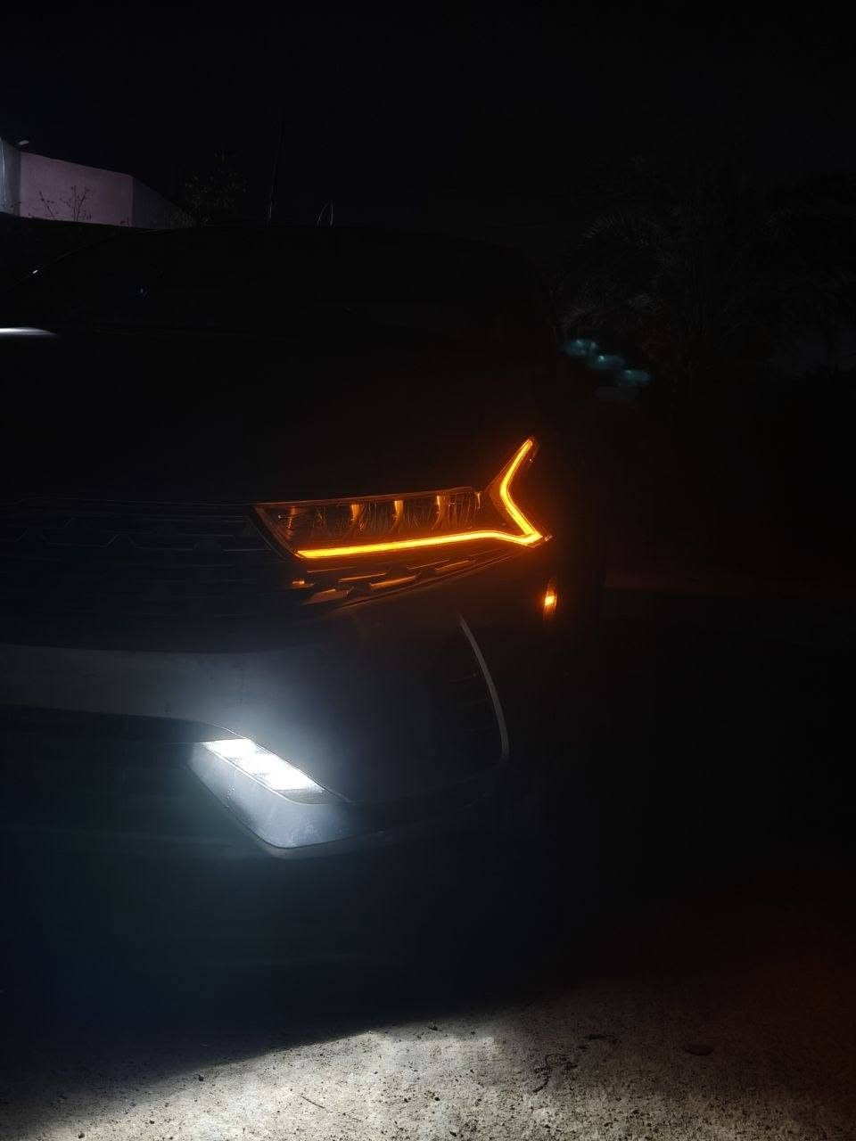 *🔥 للبيع كيا K5 موديل 2022 1600T تيربو 🔥*
*فول مواصفات | شاصي كفالة | رقم بغداد | تحويل فوري*

*السعر: 138 ورقة وبيها مجال*  
*مكاني: البصرة*  
*مستعجل جداً على البيع*

*مواصفات المحرك:*
- *محرك 1600T تيربو* مرغوب ومطلوب
- *ممشى حقي: 81 الف كم*
- *محرك ✅ كير ✅ تبريد ✅ حدادية ✅* 
- *تخم تايرات جديد*
- *الشاصي كفالة* لا ضرب لا تبديل

*مواصفات الفول:*
*بصمة تشغيل + بصمة ابواب + تشغيل عن بعد*  
*صندوق ذكي + سايد بريك كهربائي + مثبت سرعة*  
*تحكمات ستيرن كاملة + لد نهاري اصفر + كاميرا خلفية*  
*فول مواصفات ما عدا الفتحة*
- *رقم بغداد مشروع وطني*
- *السيارة باسمي* -تحويل مباشر
*اللون:*
*رصاصي غامق مرغوب
*للاتصال فقط:*  
*************  
*واتساب: ************
 السعر  138 وبيها مجال بسيط للشراي
(بيه ٣ قطع في العراق )
