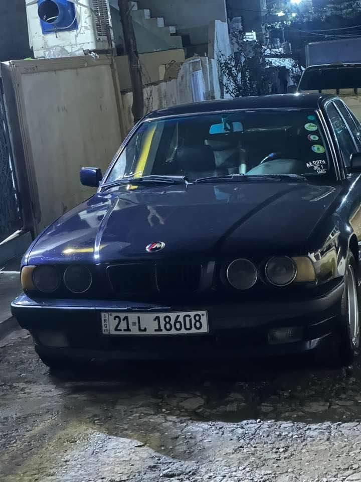 مۆدیل 1993 بیلاد 525 
گێر عادی
تەبریت و گێرو مەکینە چرکەی تیا نیە 
دوجام کارەبا
بەس جوابی تەلەفون ئەیەمەوە
52 معامەلە 
*********** السليمانية, العراق
