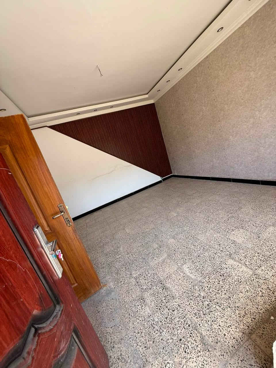 للايجار _في_السيدية

بيت مساحة200m

طابق واحد

📍السيدية مربع التصنيع

يحتوي على غرف نوم (3) وصالة ومطبخ وخدمات٢ 

كراج وحديقة 

قيمة الايجار:مليون 

للاستفسار/

رافدين الخير للوساطة العقارية في السيدية

السيدية_شارع العلوة_مجاور مطعم سماش 

***********
