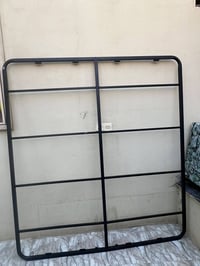 عندي هذا سرير حديد للبيع مال غرفه تركيه مع جكات جديده غير مستعمله  077...