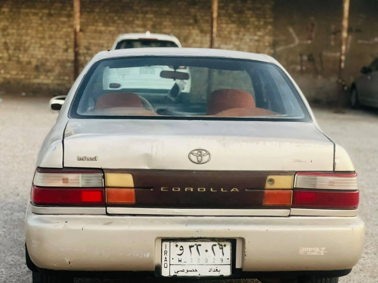 سلام عليكم كورلا للبيع موديل 1993
 محرك 1800
مكانها واسط كوت
وهذا رقمي  ***********
