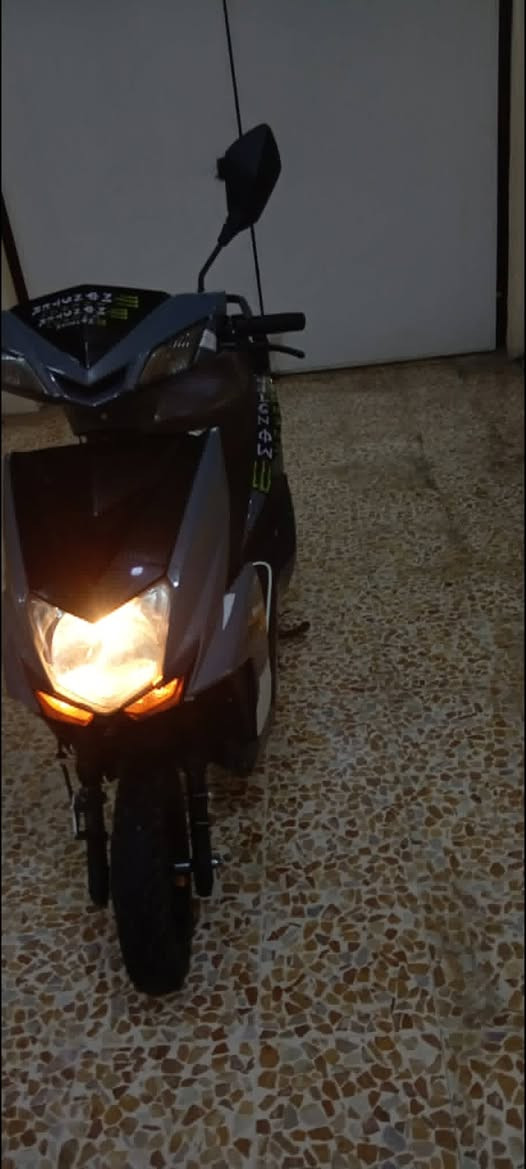 عندي هاذا المطور للبيع مستعمل قليل سرعه 75 حقيقي وهذا سعر 500 الف وبي مجال وهذا رقمي ***********.      وهذا الاسيه ***********
