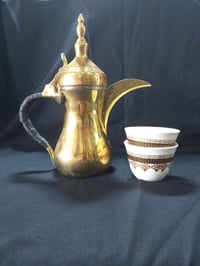 دلة نحاش العربي  سوريا أصلي  سعر دلة  25ألف دينار +هدية 🎁 فنجانين  الع...