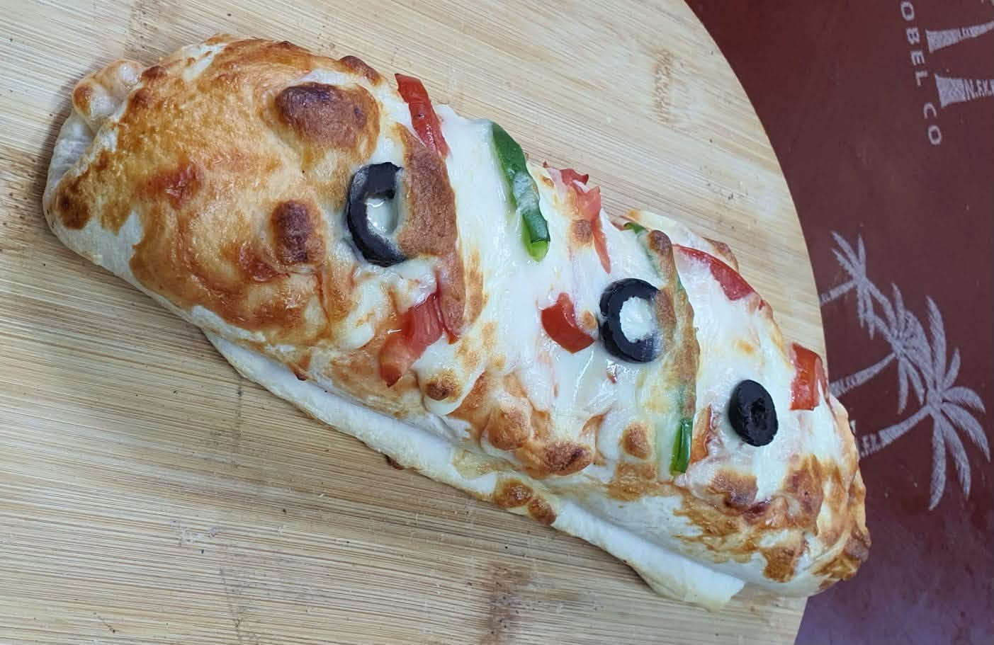 🔥 أهلنا الغالين بحي البساتين 🔥
العروض الحلوة وصلتكم من كص المصطفى 😍❤️

🍕 بيتزا — 4 بـ 10,000 دينار
🥙 صاج إيطالي — 3 بـ 10,000 دينار
🥟 لحم بعجين — صحن 6 قطع بـ 2,500 دينار
🍕 ميني بيتزا — صحن 6 قطع بـ 2,500 دينار
🥩 لحم بعجين موصلي — القطعة بـ 1,000 دينار

🔥 طعم طيب.. سعر يناسب الجميع.. والعروض الكم يا أهل البساتين ❤️

📍 حي البساتين – شارع الشيخ منهل
📞 للطلب والتوصيل: ***********
🛵 التوصيل مجاني

لا تفوتون العروض 😍🔥
كص المصطفى.. الطعم اللي يستاهل التجربة ❤️
:::
