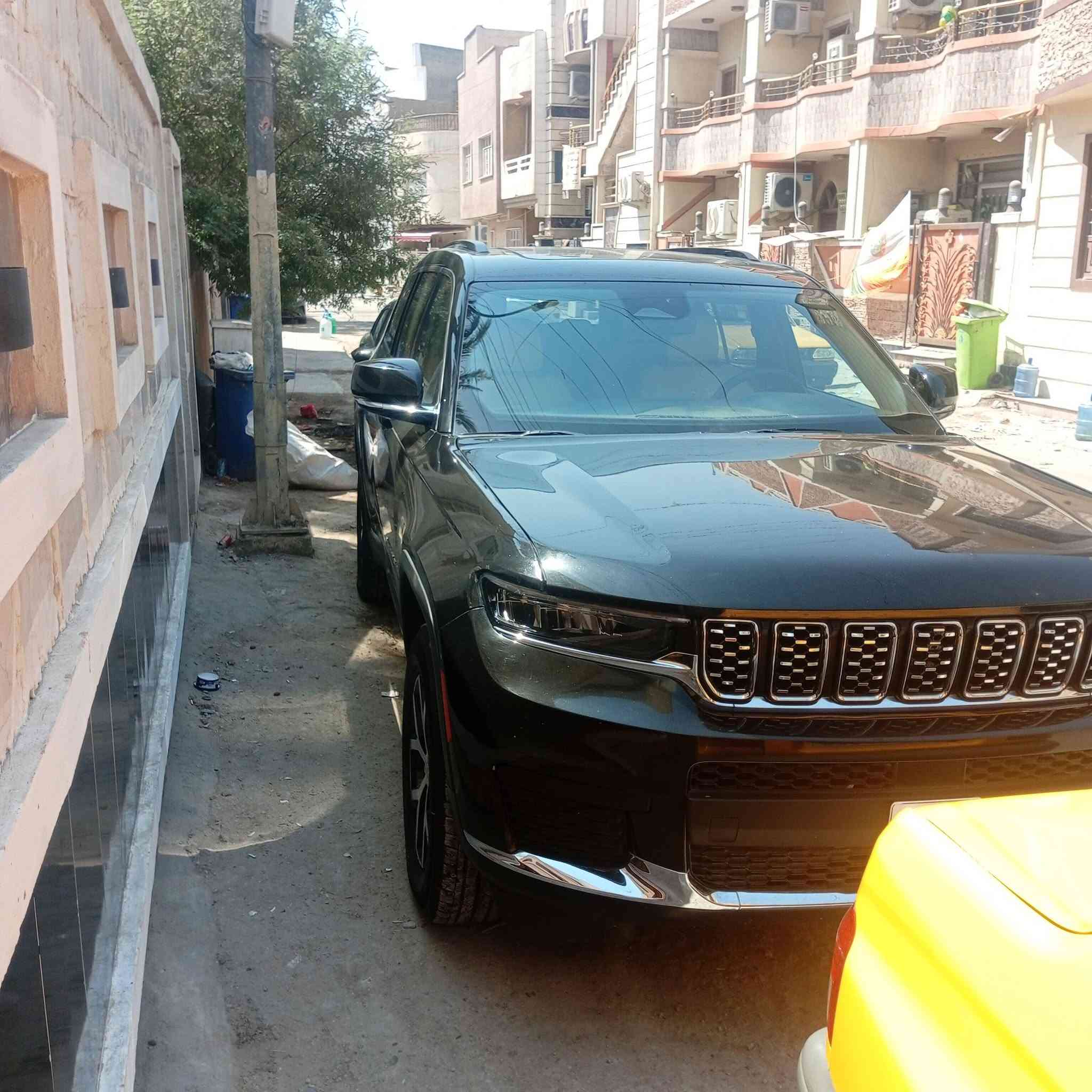 سلام عليكم جيب شيروكي موديل 2024 امريكي فول مواصفات  بانوراما 7راكب vip حادث جاملغ وبنيد سعره 25 وبيه مجال بدون رقم مكانه الاعظمية 
***********
