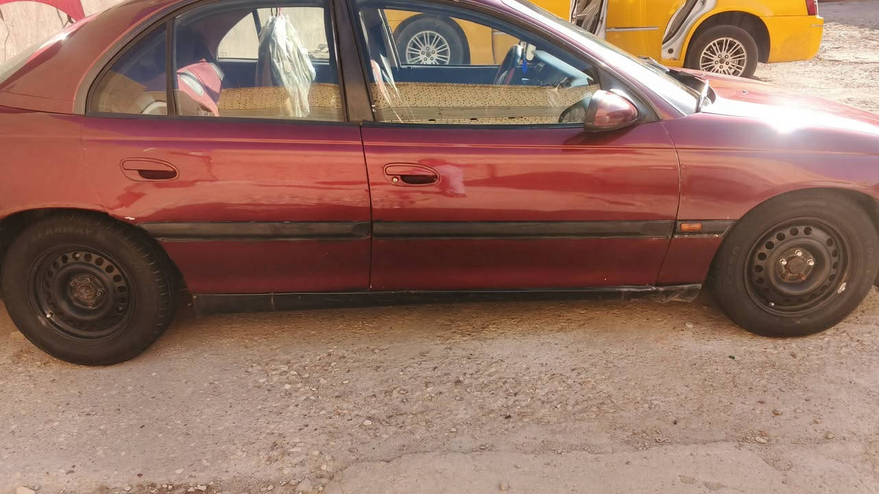 اوبل اوميكا بزون1995
مكينه vvt 6 سلندر بطه

جامات الكهرباء 

كشنات كهرباء
البرده الجامه الخلفيه كهرباء 
ماسحات لايت شغاله 
سستم صوت  وشاشه 
وكامر شغال 
كهرباء كلهه تشتغل 
 
غرفه حلوه ومرتبه 

السياره نظيفه حيل صبغ عام جماليه بيدي
تبريد شغال 
تخم تاير جديد 
رقم بغداد دولي جديد هزه جديده ما صاقطه 
تحويل مباشر

السعر ٤٠ وبيها مجال للطيبين

للتواصل ***********
