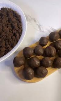 دلكة سودانية 🇸🇩  تقشير الجسم تعطير الجسم تقليل نمو الشعر ازالة جلد الو...