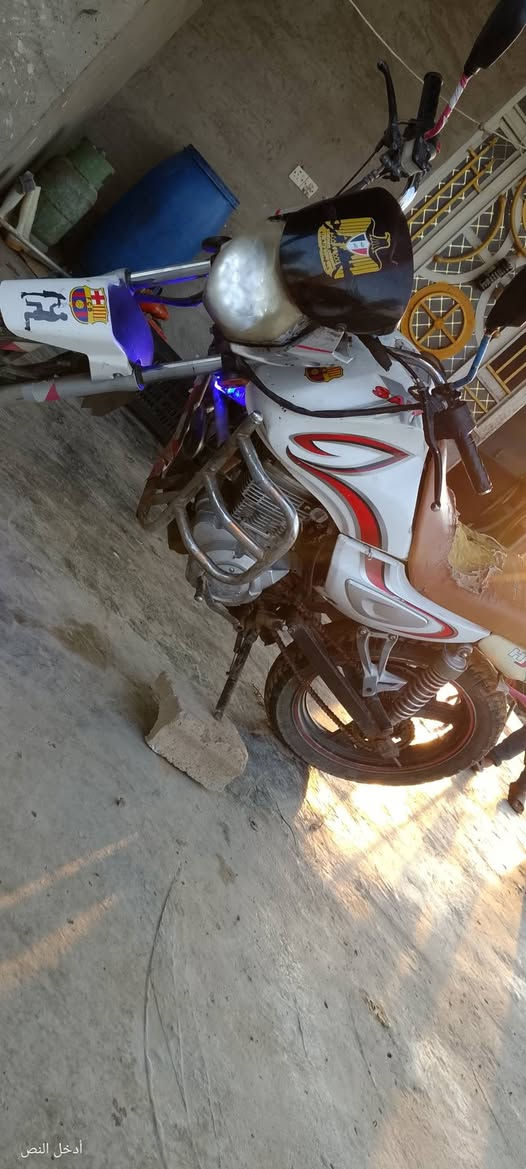 ماطور امزت البيع موديل 18 أو ماتوازي عليه حيل على بيع السعر 300او بي مجال حق الطريق ***********

نص مكتوب في الصور:
- أدخل النص