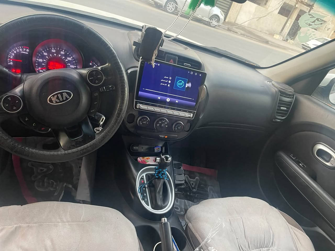السلام عليكم عندي صول موديل 2018 محرك 1600 لون ابيض رقم سليمانيه ب اسمي مكاني بغداد الامين الثانية البيع بالاقصاد مقدمة 50 ورقه والباقي اقصاد 
حصرآ موظف
***********

نص مكتوب في الصور:
- price: $4407 Free bid history copart and iaai » Kia » Soul » Kia S 8 White 1.6L 4 vin: KNDJN2A24J7563546 ia Soul 2018 White 1.6L 4 in: KNDJN2A24J7563546 en.bidfax.info Final bid: $4400
- price: $2207 Free bid history copart and iaai » Kia » Soul » Kia S 8 White 1.6L 4 vin: KNDJN2A24J7563546 ia Soul 2018 White 1.6L 4 in: KNDJN2A24J7563546 en.bidfax.info Final bid: $4400