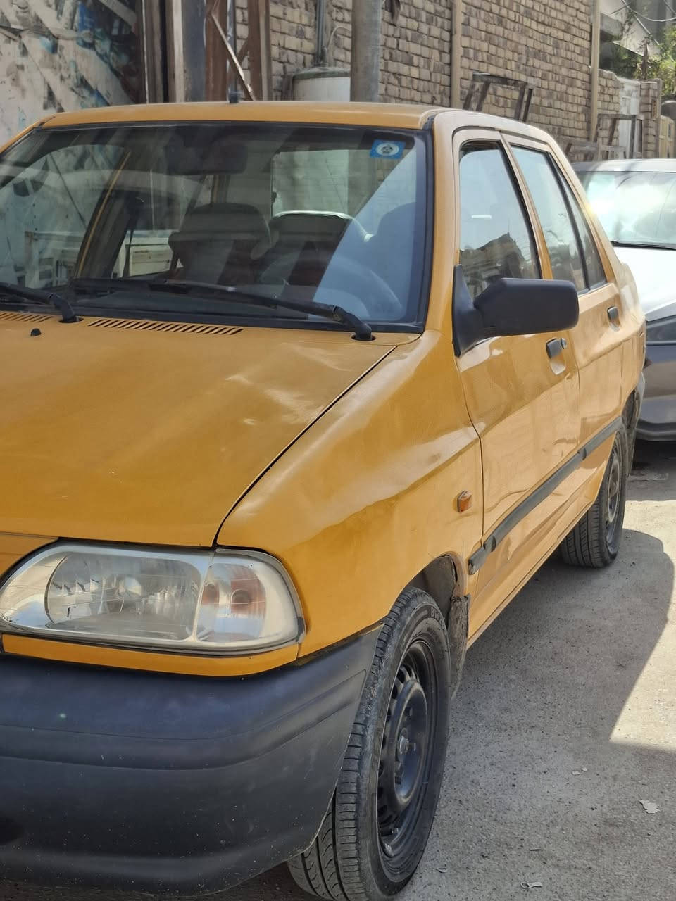 سلام عليكم من رخصت مدير الكروب سياره سايبه موديل ١٨مكينه  تبريد حداديه شواصي مكفولات بيه طخطخات خفيفه مكحليهن بدون معجون ولا حار سياره خير من الله سعره ٣٧ بيه مجال بصيط حك الجيه فقط للاستفسار اتصال ***********
