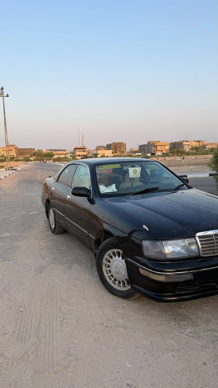 السلام عليكم للبيع بطه فصل لون أسود السياره صبغ قطعه وحده كفاله كص ونقل وضربه قويه منضومه تبريد جديده حداده جديده تخم تاير جديد السياره متعوب عليه هواي ومابيه أي نقص كير ومكينه خير من الله السعر ب55 وبيه مجال رقم ميسان سنويه ساقطه شرط التحويل مكاني بصره قضاء المدينه رقم الهاتف*********** متواجد واتساب واتصال فقط
