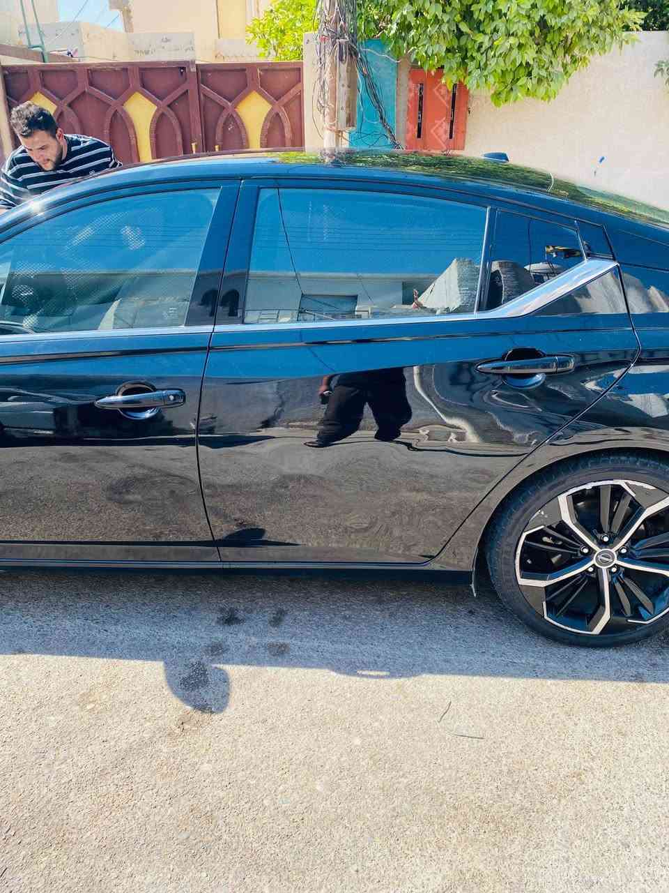 🚗 للبيع: نيسان ألتيما 2024 SR
رقم اسلمانيه بسمي ثاني يوم تحويل
• موديل: 2024
• الفئة: SR
• محرك 2.5 لتر اقتصادي وقوي
• كير أوتوماتيك CVT ناعم بالسواقة
• دفع أمامي 
• نظام التحذير من مغادرة المسار
• شاشة صغيره 
• تشغيل بصمه 
• مثبت سرعة
• نظام 360 للامان 
• صرفية اقتصادية 
شفتات استيرن
• سيارة عملية ومريحة
لعنوان اديالى المقداديه.     ***********
