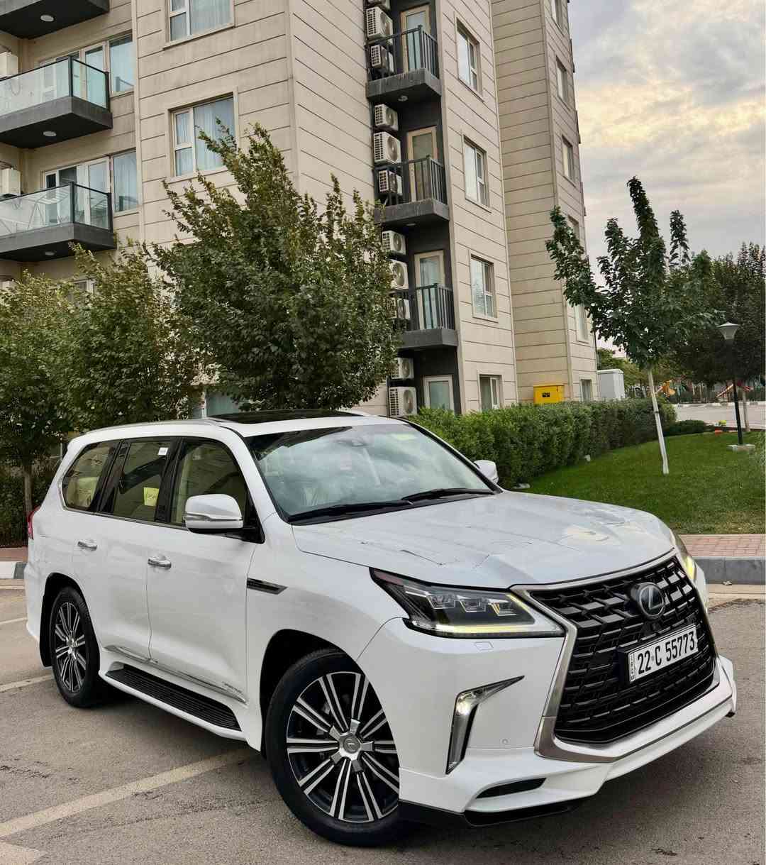 لكزس LX 570 • ٢٠١٧ • ٩٧٠٠٠ كم
