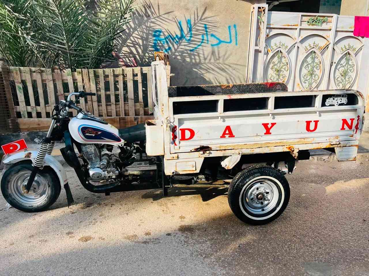 السلام عليكم ستوته للبيع موديل 13 مرقم وجهازه ستوته توه معمره  نضيفه ماعوزه شي بس صدره تعبان شويه سعره مليون ونص وبيه مجال ***********
