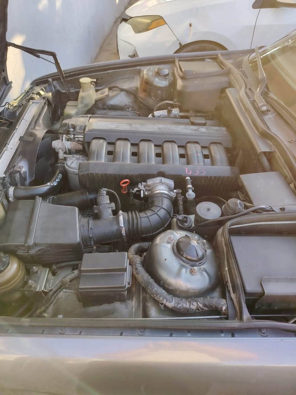 سلام عليكم BMW 525مسكرموديل91
كشنات جلد
تخم تاير
تبريدثلج 
تجاوي كهرباء+كشنات كهرباء
رقم بغداد 
حداديه بل كرتون
كير مكينه اكسل كفاله 
السياره احله من الصوره 
العنوان:بابل 
الاتصال:***********
