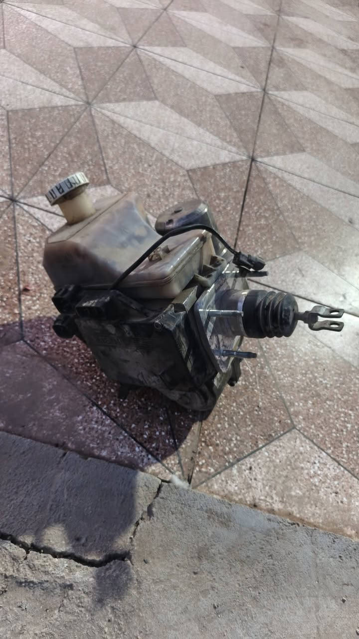 اي بي إس باجيرو نظيف بي بس الماطور عاطل للبيع للاستفسار ***********

