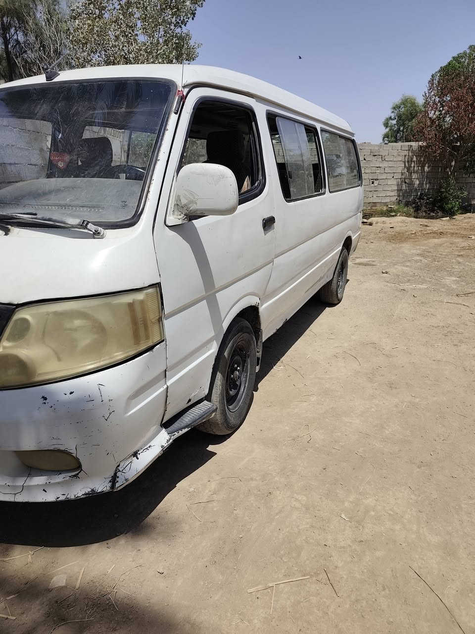 فتون موديل8رقم بغداد احمر سنويه عاج مطلوب هيه ومرور تقريبا 600ابيع بدون اتكفل سرقه وعشاير السعر17وبيه مجال مراوس حسب القناعه ***********
