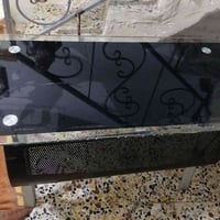 ميز • نضيفه • للبيع