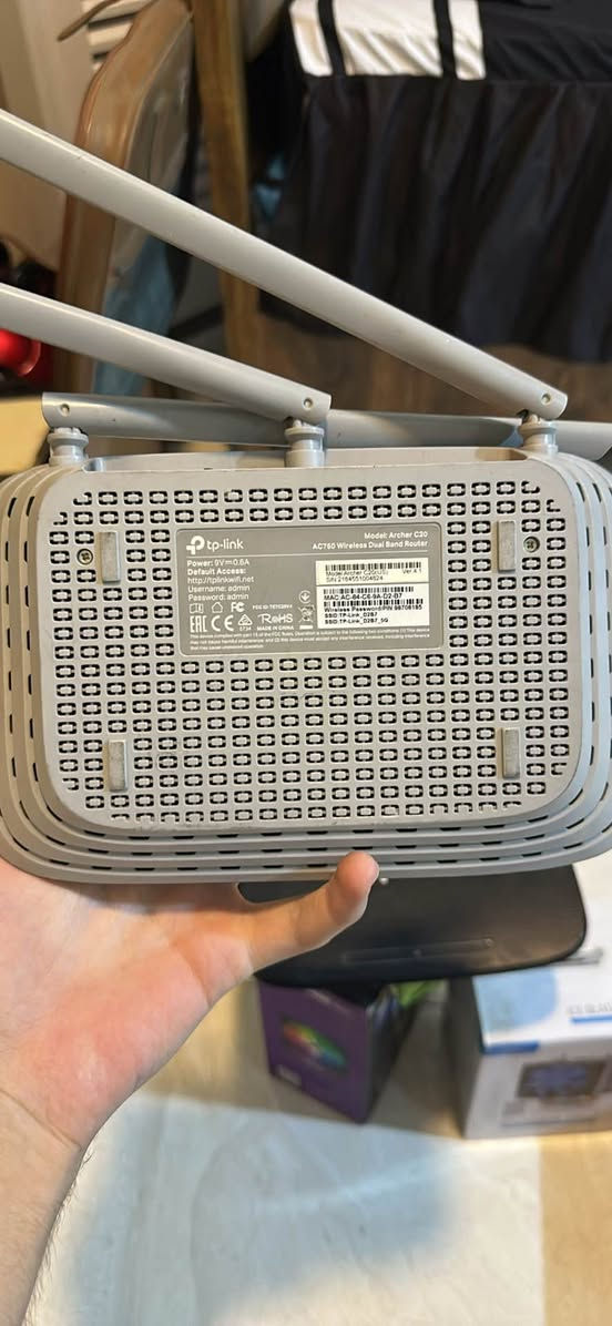 مستخدم راوتر tplink ac20 سرعة نقل 750 ميكا
سعر 25
*********** بغداد, العراق

