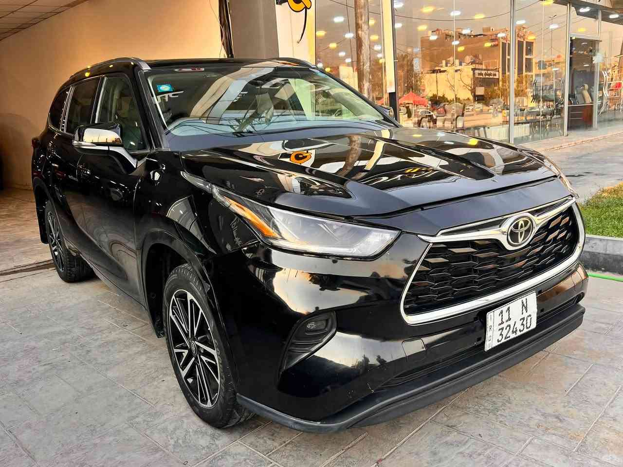� للبيع هايلندر 2022 فل أوبشن
🔹 الموديل: Toyota Highlander 2022

🔹 المواصفات: فل أوبشن

🔹 السيارة نظيفة جداً وحالتها ممتازة

🔹 مكينة وگير وشاصي بحالة ممتازة

🔹 داخلية مرتبة ونظيفة

🔹 جميع المواصفات والأنظمة تعمل بصورة طبيعية

🔹 السيارة جاهزة للفحص من قبل المشتري

🔹 البيع او مراوس حسب الرغبه للجادين فقط

📍 المكان: بغداد السيدية

💰 السعر: [23ونص يعني شددتين و خمسه وثلاثون ورقة] قابل للتفاوض بالمعقول

📞 للاستفسار والتواصل: [رقم*********** ]
