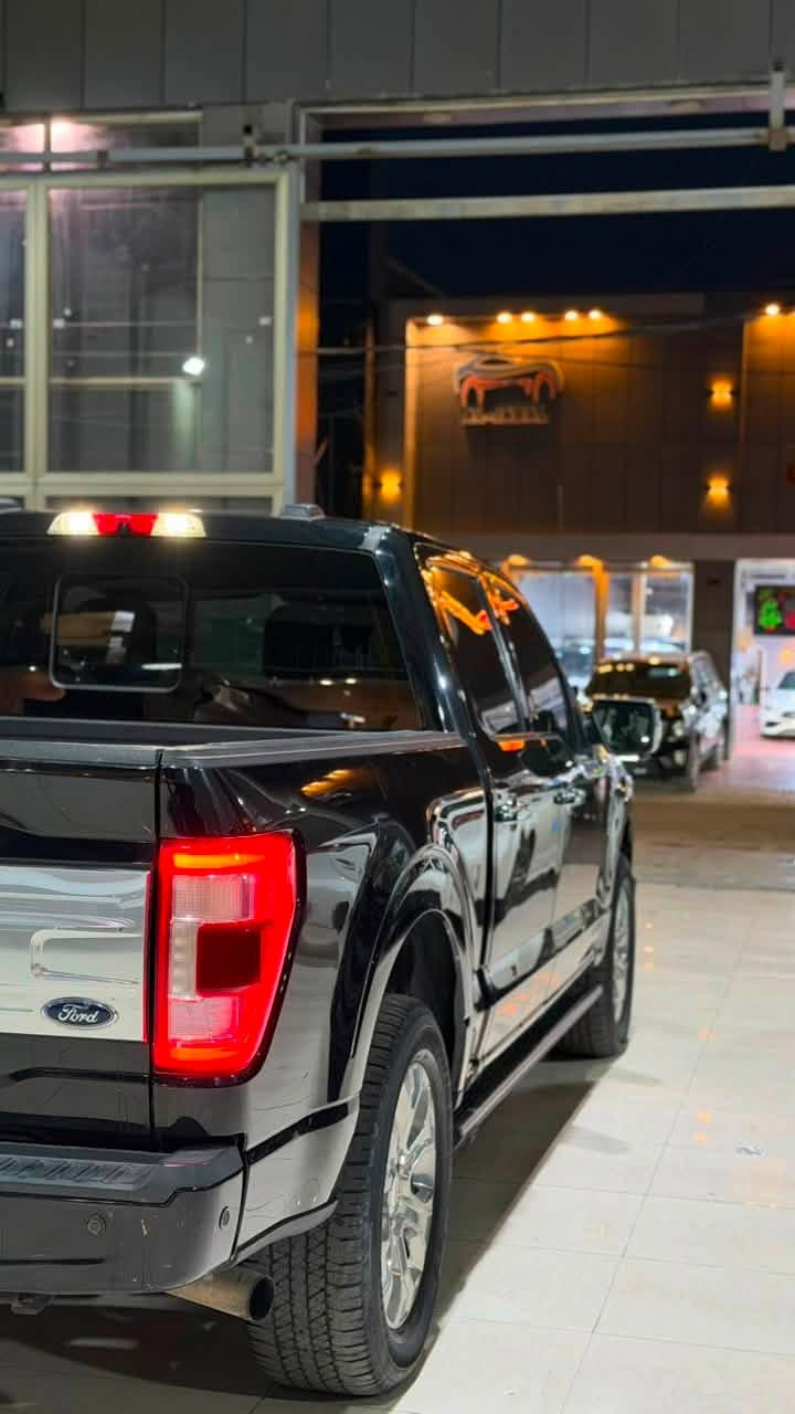 السلام عليكم 

ford f150 platinum 

فورد F150  موديل 2021بلاتنيوم 1/1 اعلى فئة فووووول 

رقم بغداد تحويل ثاني يوم

الضرر  تخربب موضج بالمنشور

بدي قصير المرغوب ✅✅

((((تخريب بجم مكفول ))) 

ملاحضة السيارة بلاتنيوم اعلى مواصفات ال f150

المواصفات 1/1

بانوراما فتحة سقف 

5 كامرات 360 درجة

رادار امامي + جوانب + خلفي

بصمة ابواب + تشغيل + صندوق

كشنات جلد + كهرباء + ميموري خزن

كشنات تدفئة + تبريد ستيرن تدفئة

لايتات زينون دواره ويه فرة الستيرن

كير قلاب 10 نمر 

شاشة دجتال

حساسات امامي خلفي

ويل بلاتنيوم حجم 20 بلادي

فور ويل + مخارج كهرباء داخل وخارج

محرك 6/3.5T  هايبرد المرغوب

نضام تحديد المسار

السيارة جديدة جدا واحلى من الصور واي نقص مابيها من كل النواحي السياره كلين بدون حادث تخريب فقط
رقم ***********
السعر 32 الف وبيها مجال بسيط
