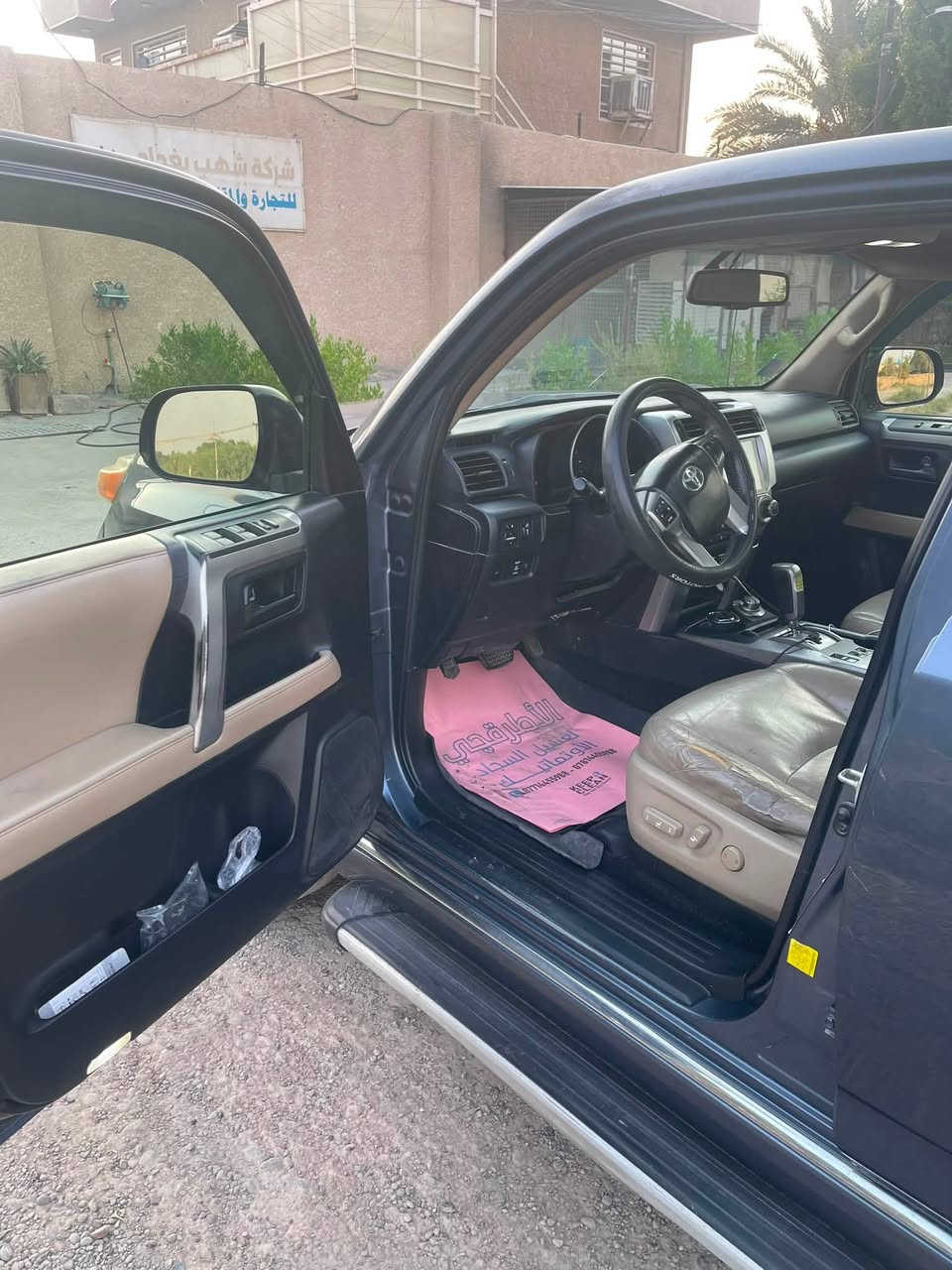 � للبيع تويوتا 4Runner

🔹 الموديل: 2013لمتددToyota 4Runner
🔹 اللون: كحلي
🔹 الحالة: نظيفة ومستخدمة
🔹 السيارة واضحة بالصور من الأمام والخلف
🔹 صالون نظيف ومرتب
🔹 السيارة جاهزة للفحص والمعاينة
فحص جديد وهزه جديد باسمي 
السونار مرفق مع الصور +صور الحادث ماعندي +عندي تقرير بل سياره من امريكا واذا تريد تسوي سونار هم عادي 

📍 الموقع: بغداد
💰 السعر: [١٦٠$]
📞 للاستفسار: [***********]
