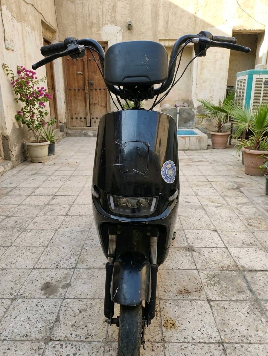 دراجة شحن • بطاريات ٤×١٥ أمبير • بريك ضعيف