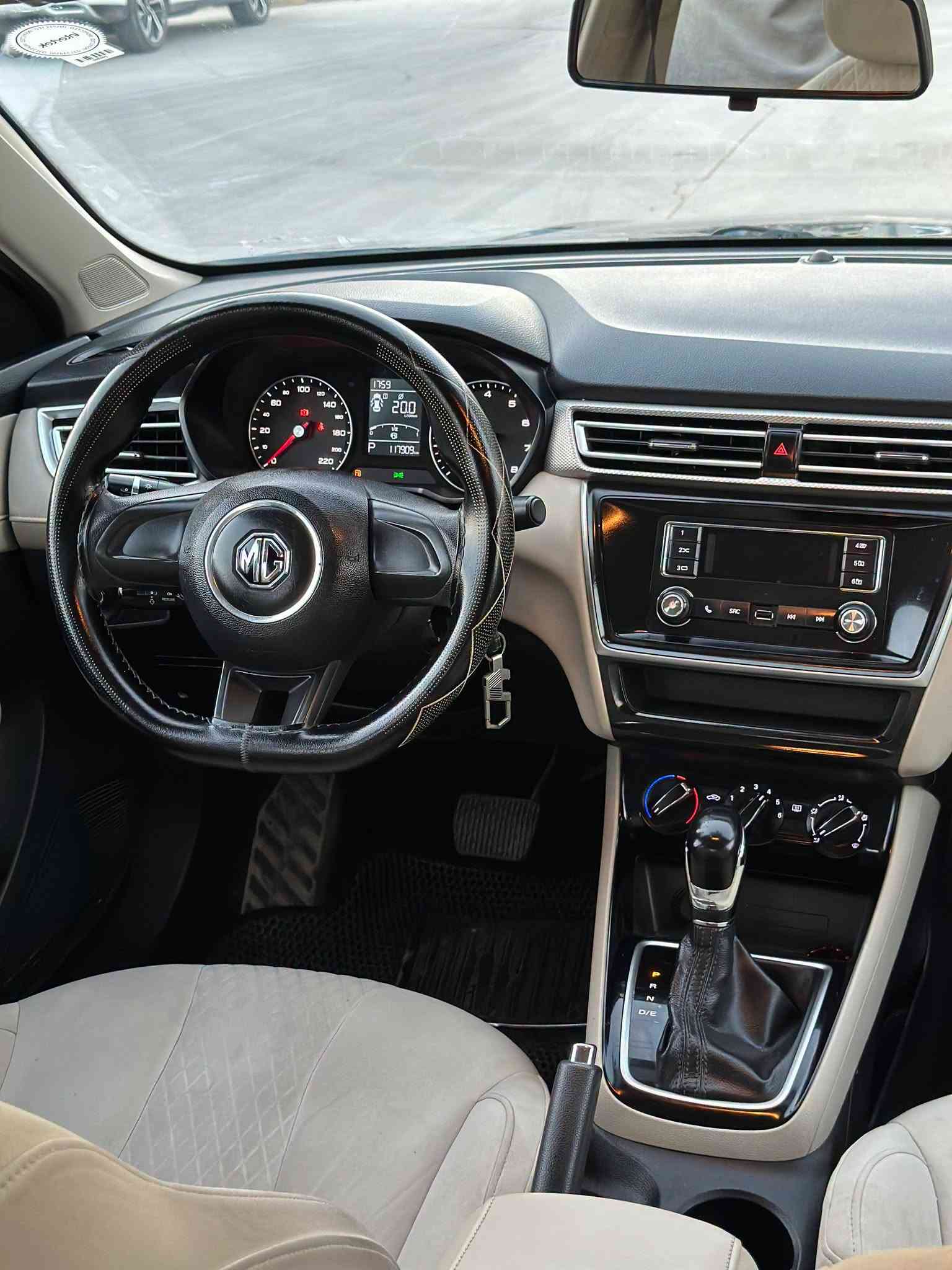 MG5 2020 Standard
بێ بۆیاخ 
گێڕ و مەکینە و تەبرید بەشەرت
تایەو ویل و پاتری تازەتە 
سەنەوی هەتا 2031 بەناوی خۆمەوەیە
نرخی 86گەڵا کۆتایی 
شوێن کەلار 
***********

