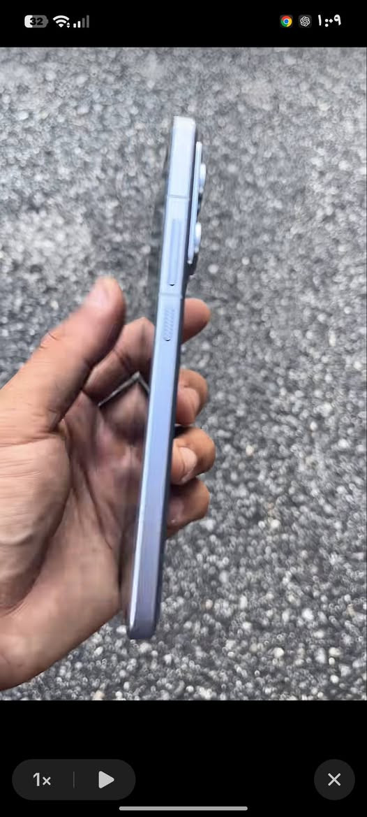 شاومي 14 تي برو Xiaomi  14T pro
شاشه 144 
ذاكره نص تيرا 528
شحن 120 واط مع شاحنته 120
شحن لاسلكي 50 واط
معالج جدا قوي 9100 بلس جين 3 مدري شكد
كامرات لايكا
العاب 120 مكاني ميسان قلعه صالح 
وياه كفر ماك سيف *********** متوفر توصيل حسب الاتفاق
