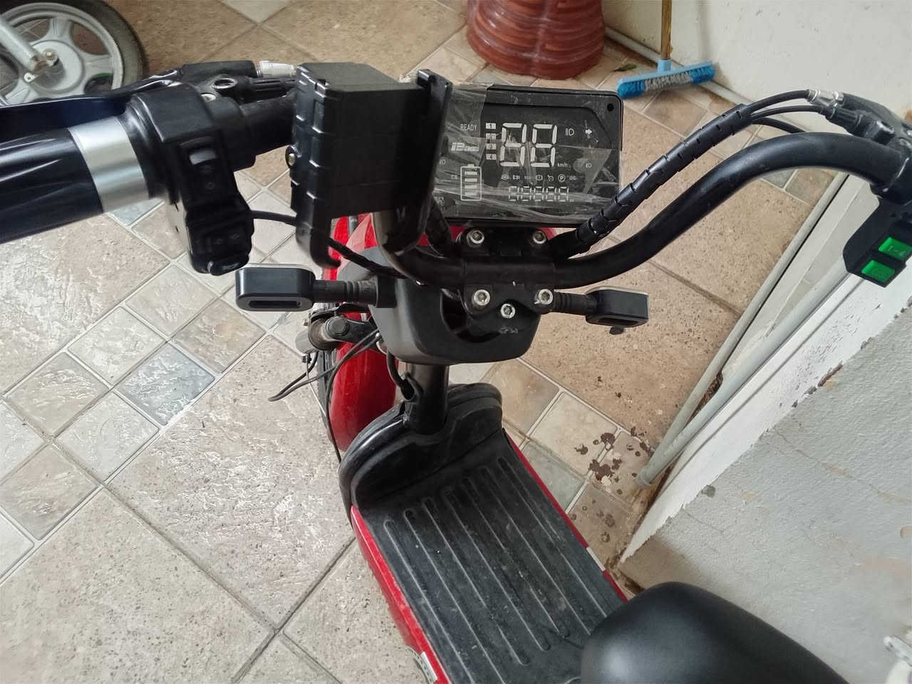 جديد • شاحن • بطارية كاملة