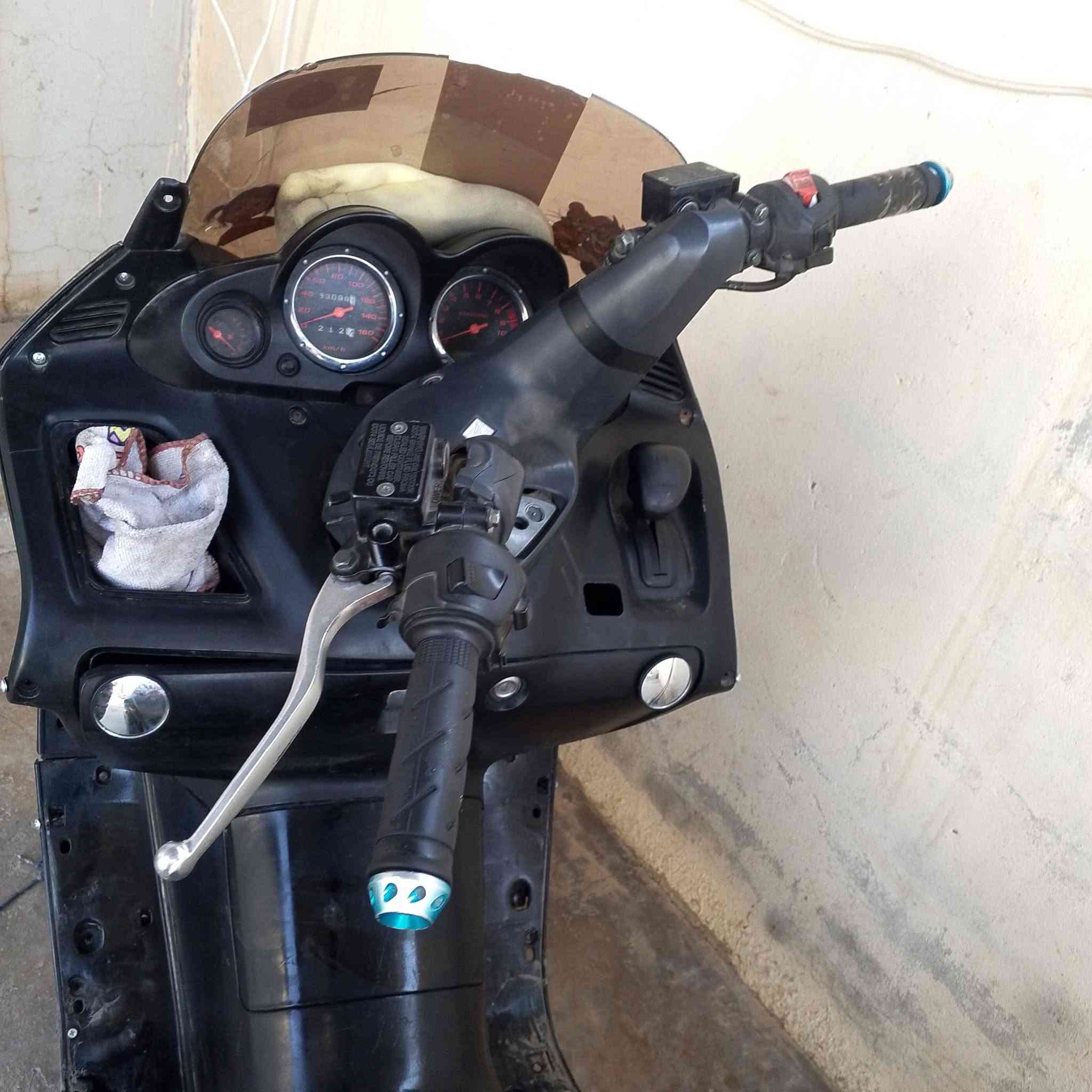 للبيع فورزا اي عيب ما ابي نكره سلف معدل 155 دراجه نظيفه عيب ما ابي سعر 650 بها مجال عنوان كركوك مجمع كوباني هذا رقمي ***********
