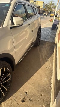 سوئيست بريميوم 26 ماشيه 4000 الون ابيض داخل ماروني للبيع مرقم بغداد ال...