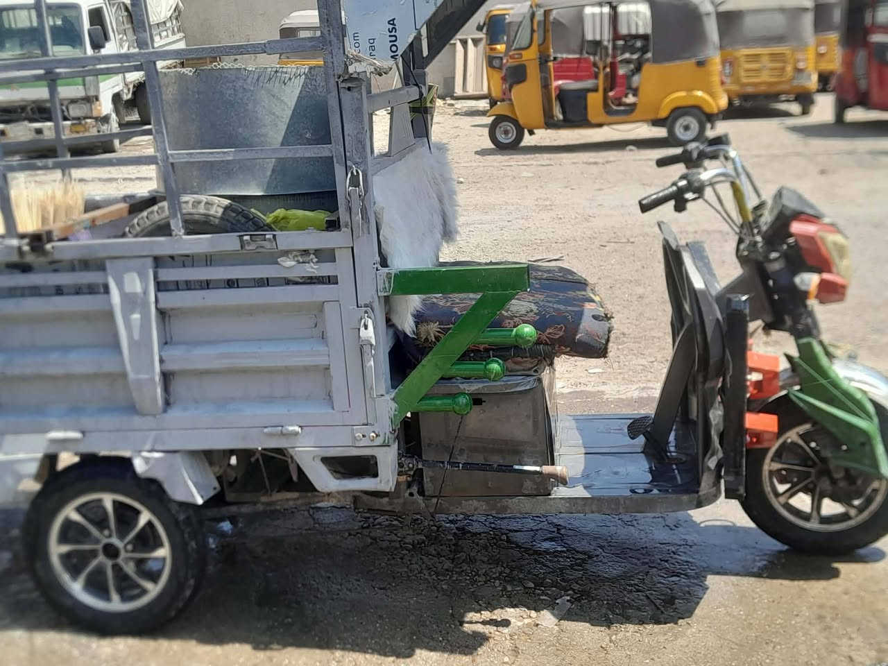 ستوته شعر بنات للبيع كله نقص ما بيها موديل 24 المكان الشعله السعر خاص***********
