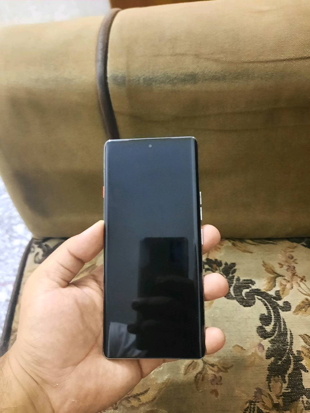 تكنو كامون 40 برو • ٢٥٦ • نضيف