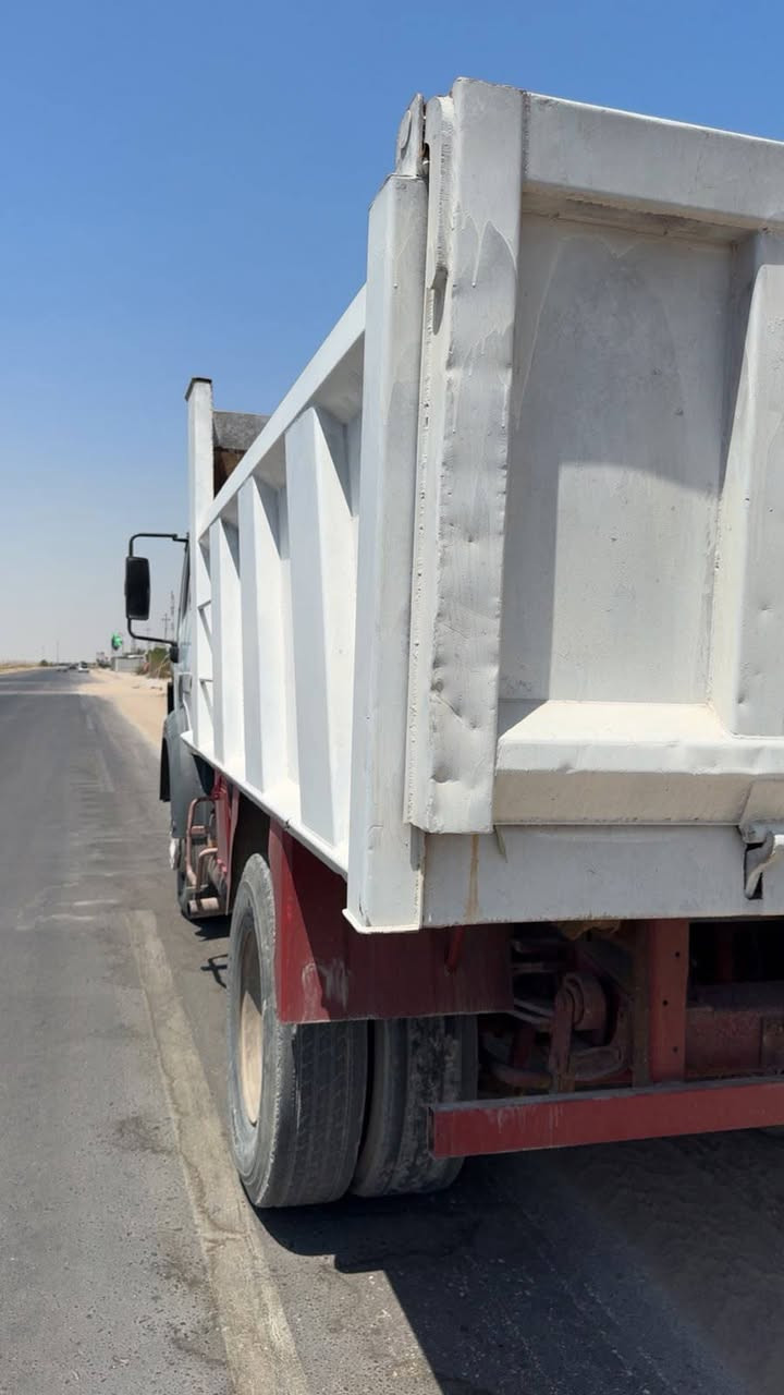 البي البيع مديل 92
مكينه 8 شرط مامفتوح برقي بيه 
كير 6وشلعه  شاصي مكفول 
اكسن شفتات 
بدي جديد شرط طابوكه وحده مامحمل بيه
السياره جاهزه من كلشي 
بدون رقم  ابيع 
السعر 85ورقه مكان نجف 
***********
