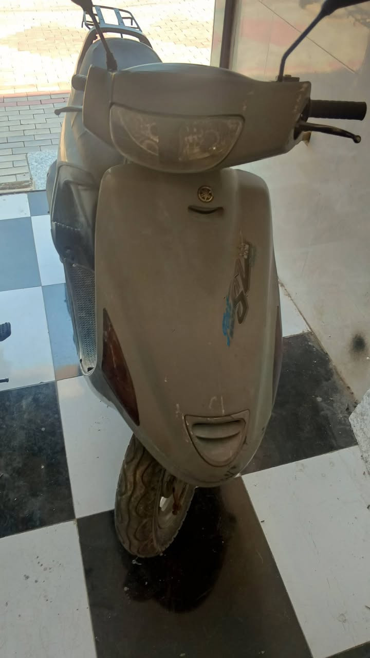 فراشة نضيفة اريد  ابيعها احسن من حطتها هاي تاركها صار  شهر واحد 320 او بيها مجال للشراي *********** واتساب
