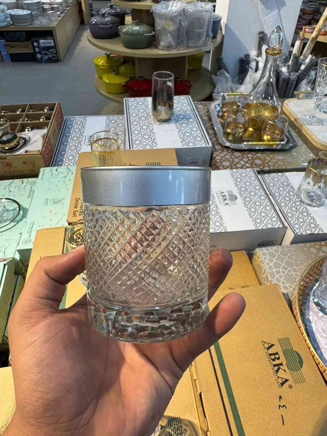 مجموعه كبيره ومنوعه من سيت استكان 
سيت استكان 
سيت فنجان 
سيت كلاصات 
العنوان / حله _شارع 40 جهة باب الحسين - مدخل -بستان الحلو

تتوفر خدمه توصيل الى كافه انحاء العراق 🚚
‏‎للحجز والاستفسار يرجى مراسلتنا على الصفحه⁩⁩⁩

نص مكتوب في الصور:
- 36.000
- 468.000
- 32.000