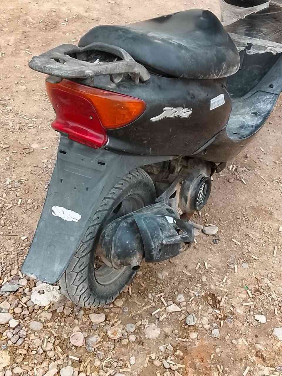 عصفوره مراوس بيكم اذا اكو جاهزه ما بيه اي شي نكره سلف هندر كهرباء يات جاهزه سعر ربع او مراوس ***********
