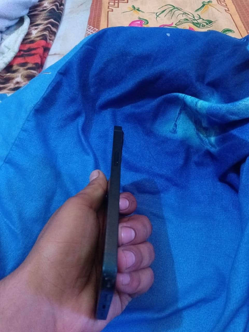 السلام عليكم 
ايفون ١٣ عادي مكفول 
بطاريه ٨٣ 
الذاكره ١٢٨ 
الايفون ما شايف الصيانه بحياته 
الايفون بدون محلقات 
مكاني كربلاء حي النضال 
(***********)
