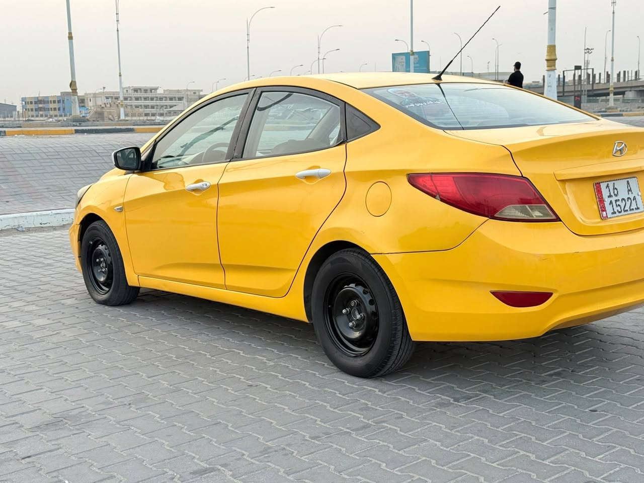 السلام عليكم
اكسنت مديل 2013
خليجي 1600
مكينه وكير حداديه
تخم تاير تبريد مصفره هيئه وغرايم 
هزه جديده 
جاهزه مانقصه شي 
رقم قادسيه نكليزي 
هزه جديده 
مكان لسياره السماوه المركز 
السعر 73 وبيه مجال 
لاستفسار ‏‪***********
