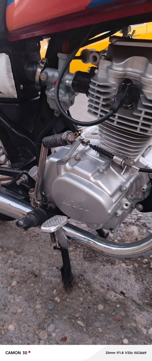 ‏سلام عليكم دراجة سلام للبيع موديل 26 السعر 580 ***********

نص مكتوب في الصور:
- CAMON 30 • 23mm f/1.8 1/33s ISO2216
- CAMON 30 23mm f/1.8 1/33s ISO2309
- CAMON 30  23mm f/1.8 1/33s ISO2669
- CAMON 30  23mm f/1.8 1/33s ISO1392
- CAMON 30 • 23mm f/1.8 1/33s ISO1669