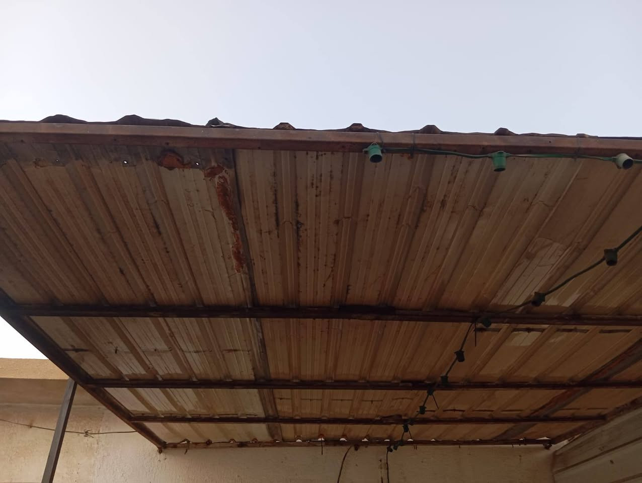 سقيفه للبيع ٣×٣
***********
